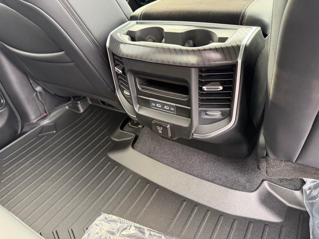 2026 RAM 1500 Big Horn Crew Cab 4x4 5'7' Box