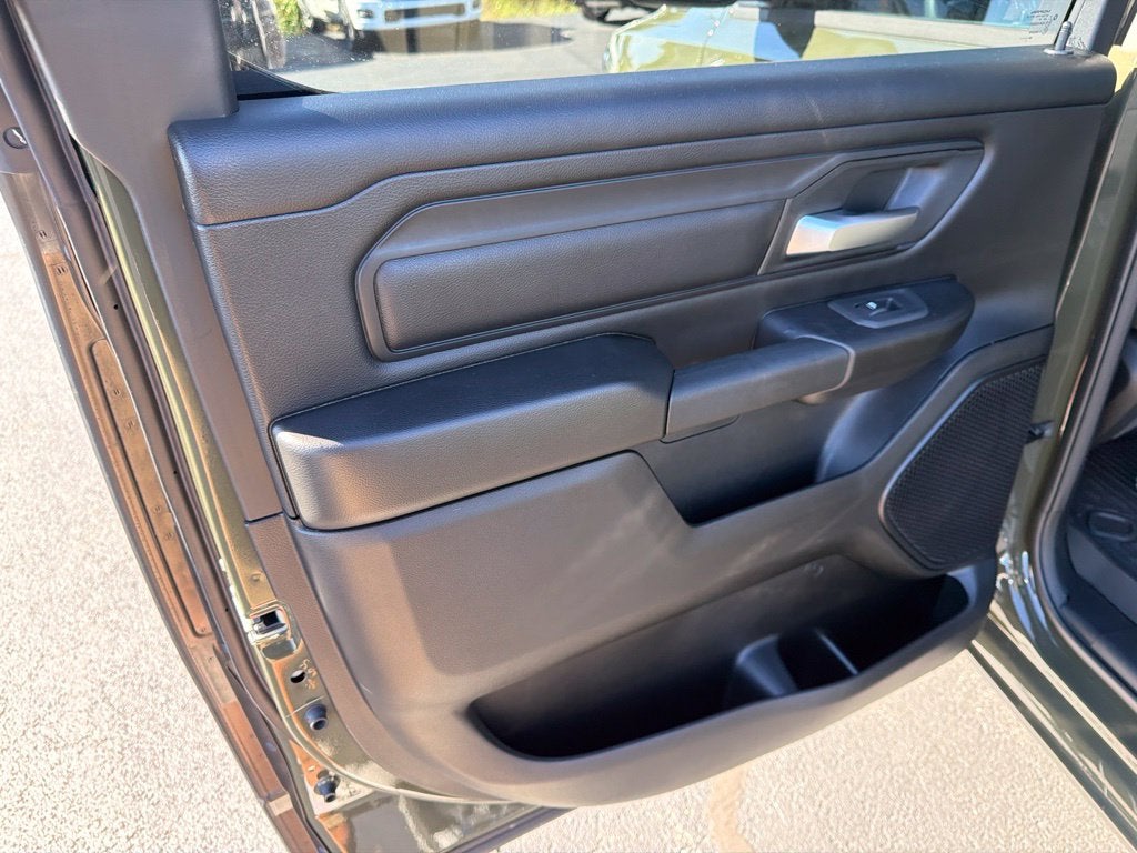 2027 RAM Ram 1500 RAM 1500 WARLOCK CREW CAB 4X4 5'7' BOX