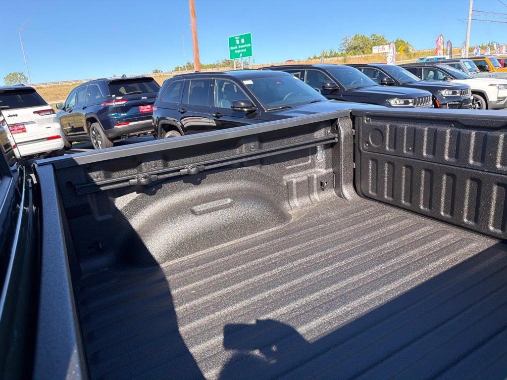 2027 RAM Ram 1500 RAM 1500 WARLOCK CREW CAB 4X4 5'7' BOX