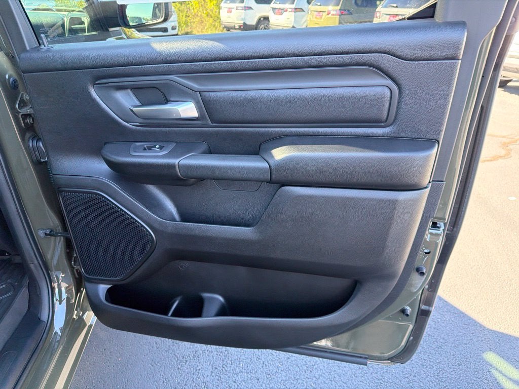 2027 RAM Ram 1500 RAM 1500 WARLOCK CREW CAB 4X4 5'7' BOX