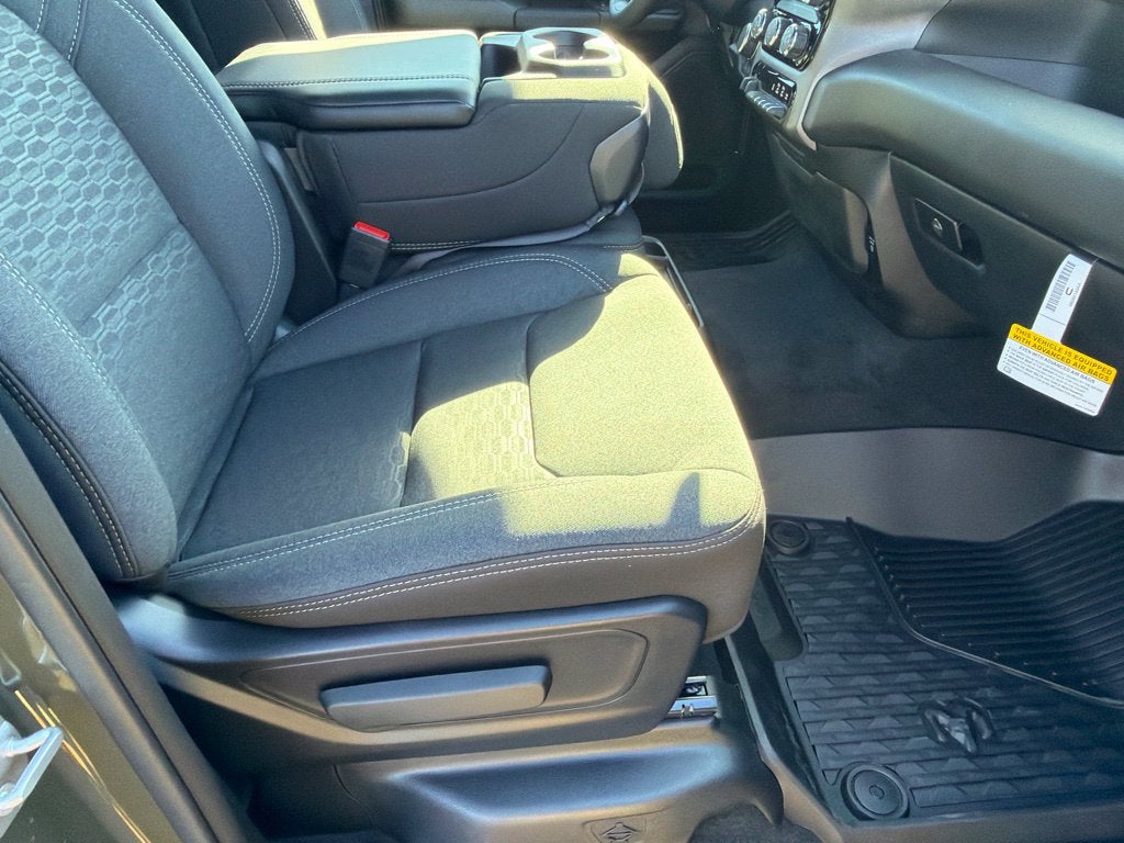 2027 RAM Ram 1500 RAM 1500 WARLOCK CREW CAB 4X4 5'7' BOX