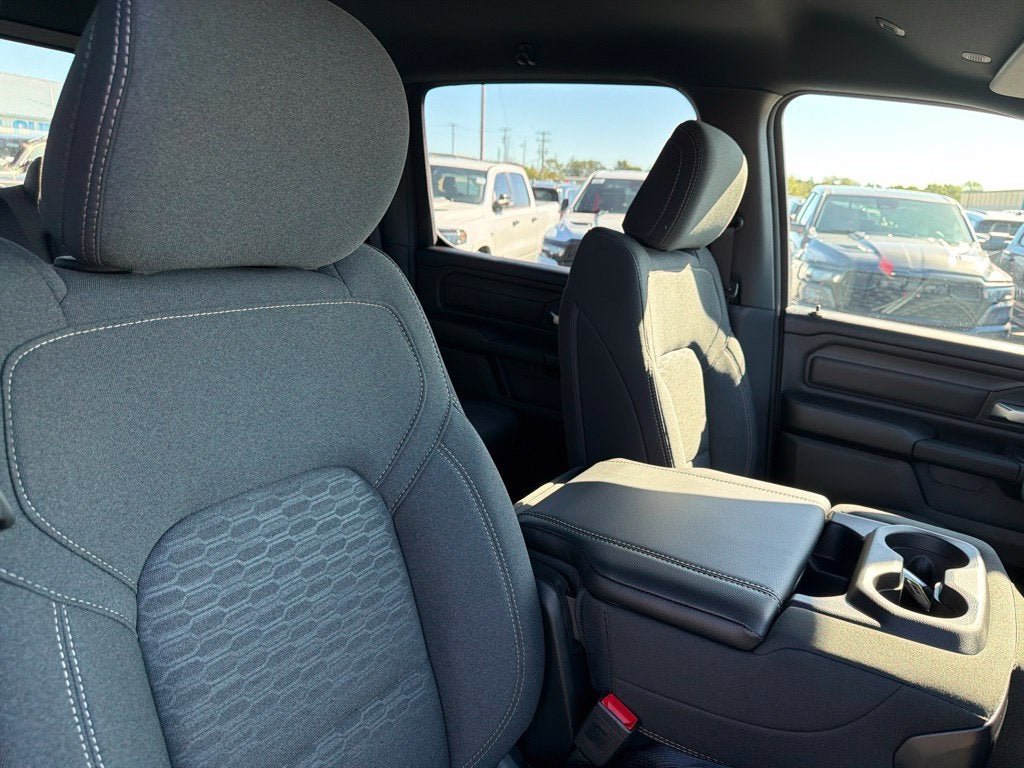2027 RAM Ram 1500 RAM 1500 WARLOCK CREW CAB 4X4 5'7' BOX