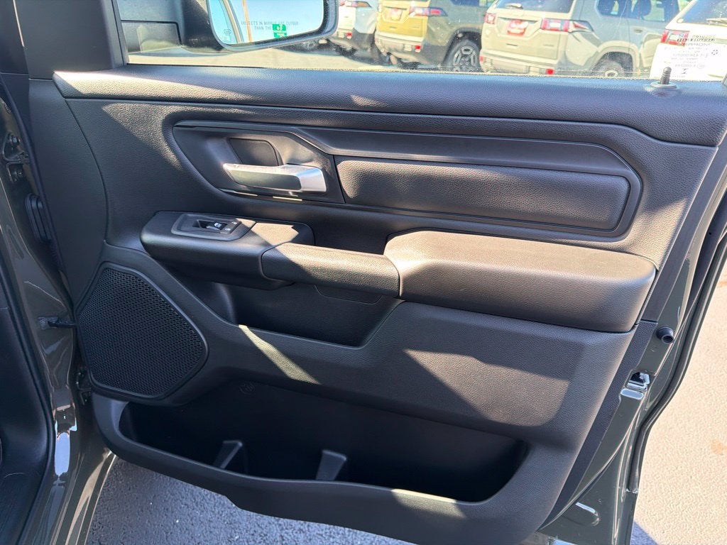 2027 RAM Ram 1500 RAM 1500 WARLOCK CREW CAB 4X4 5'7' BOX