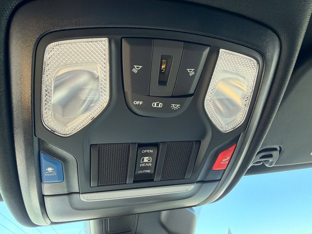 2027 RAM Ram 1500 RAM 1500 WARLOCK CREW CAB 4X4 5'7' BOX