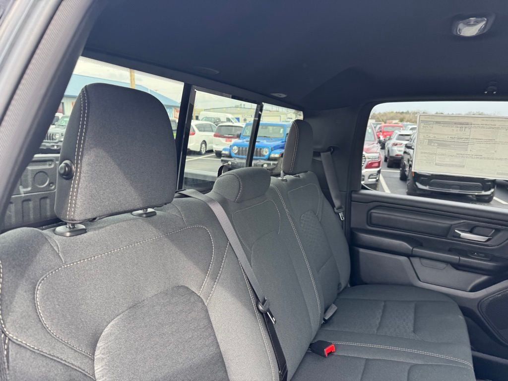 2026 RAM Ram 1500 RAM 1500 EXPRESS CREW CAB 4X4 5'7' BOX