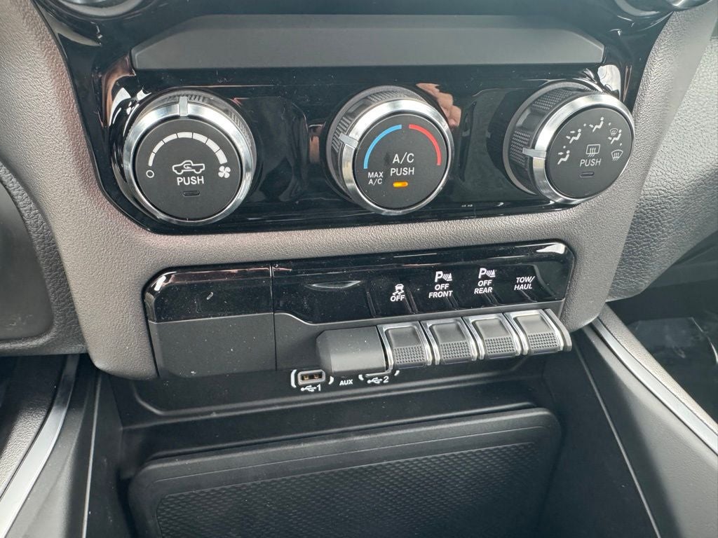 2026 RAM Ram 1500 RAM 1500 EXPRESS CREW CAB 4X4 5'7' BOX