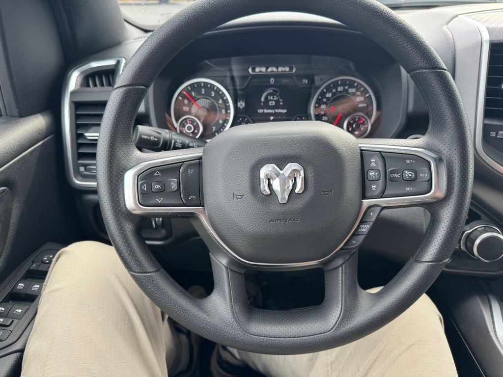 2026 RAM Ram 1500 RAM 1500 EXPRESS CREW CAB 4X4 5'7' BOX