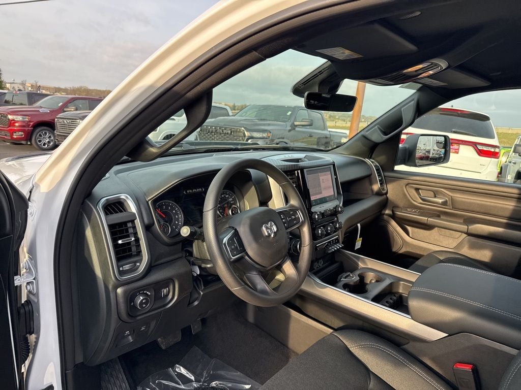 2026 RAM Ram 1500 RAM 1500 EXPRESS CREW CAB 4X4 5'7' BOX