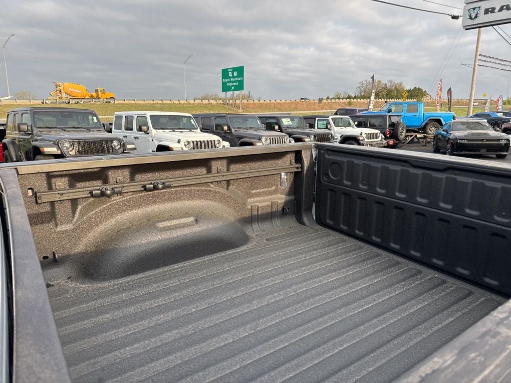 2026 RAM Ram 1500 RAM 1500 EXPRESS CREW CAB 4X4 5'7' BOX