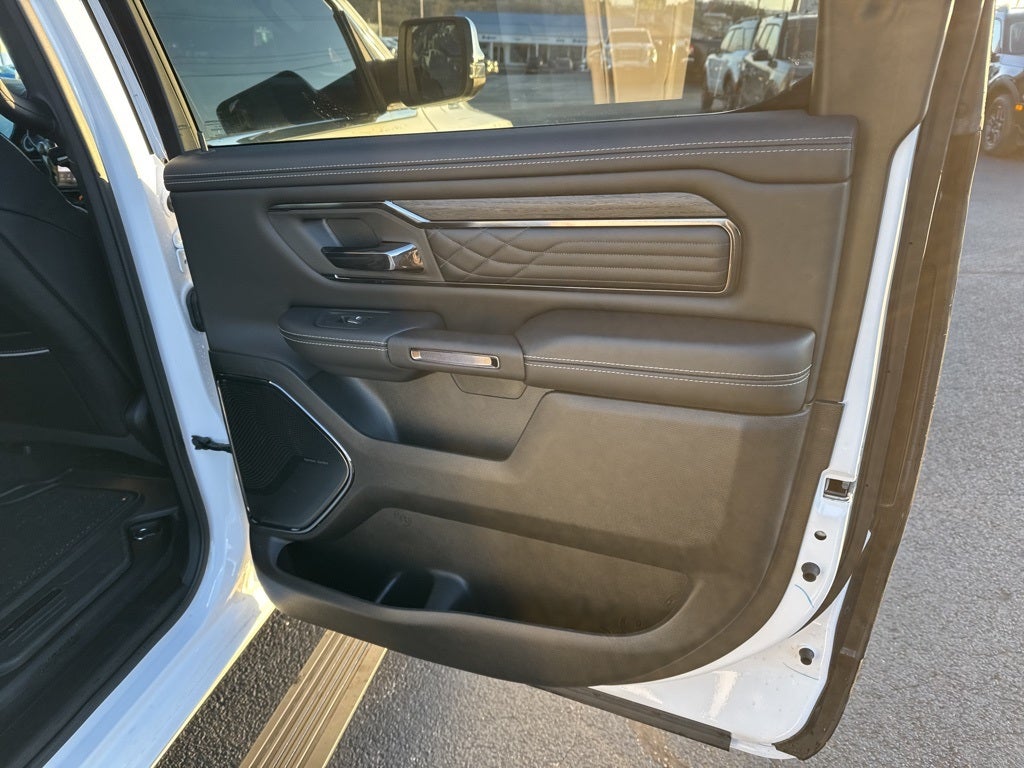 2025 RAM 1500 Limited Crew Cab 4x4 5'7' Box