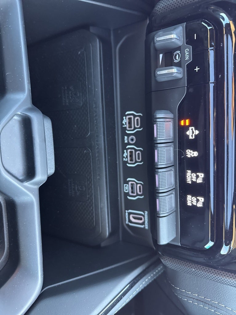 2025 RAM 1500 Limited Crew Cab 4x4 5'7' Box