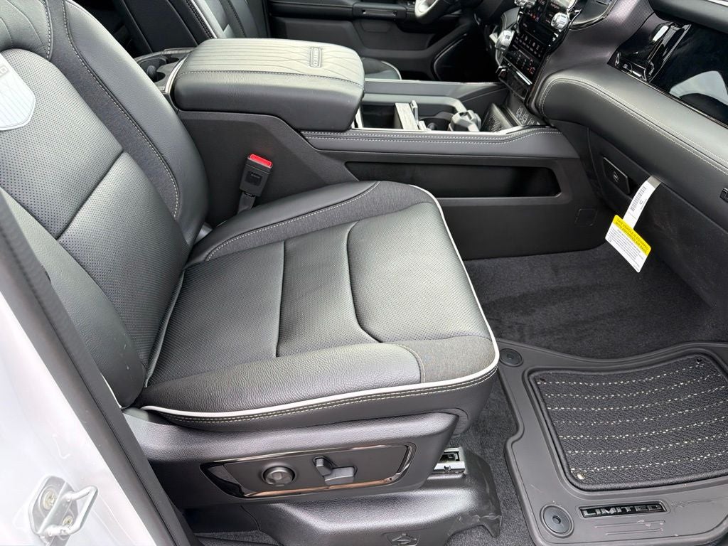 2026 RAM Ram 1500 RAM 1500 LIMITED CREW CAB 4X4 5'7' BOX