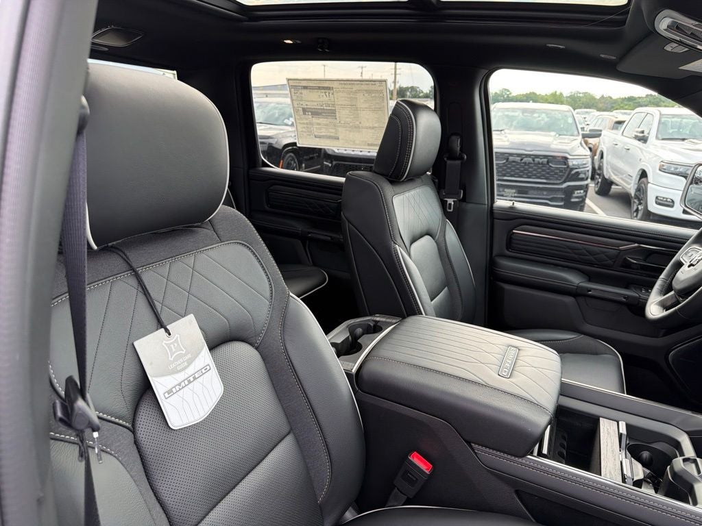 2026 RAM Ram 1500 RAM 1500 LIMITED CREW CAB 4X4 5'7' BOX