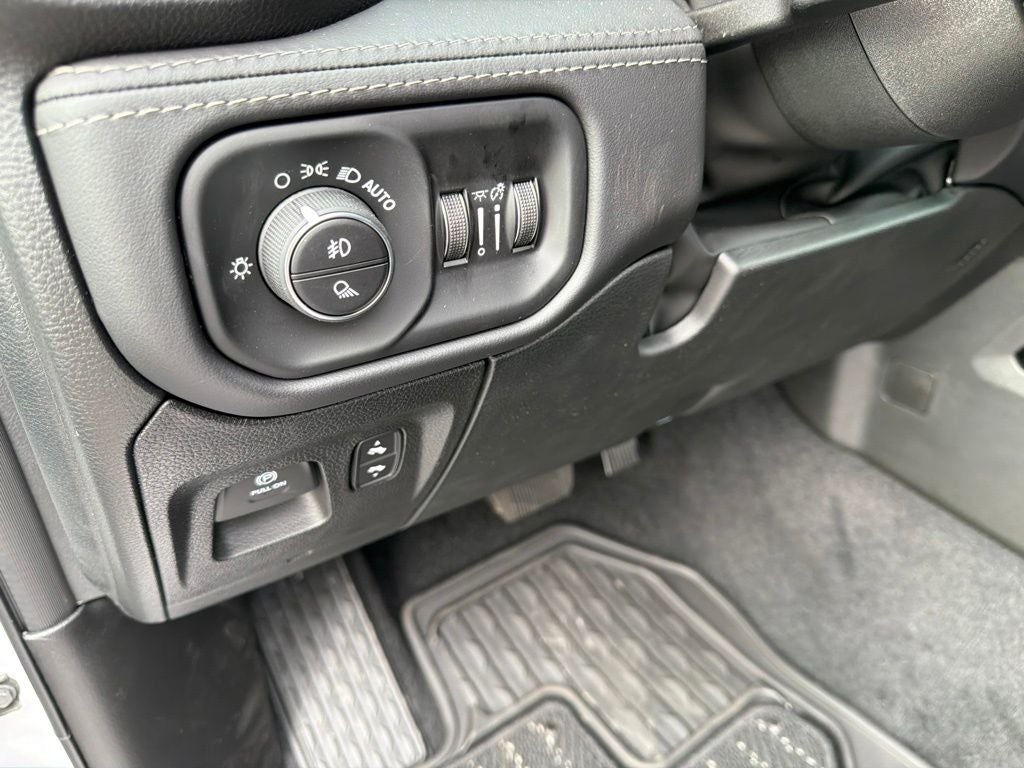 2026 RAM Ram 1500 RAM 1500 LIMITED CREW CAB 4X4 5'7' BOX