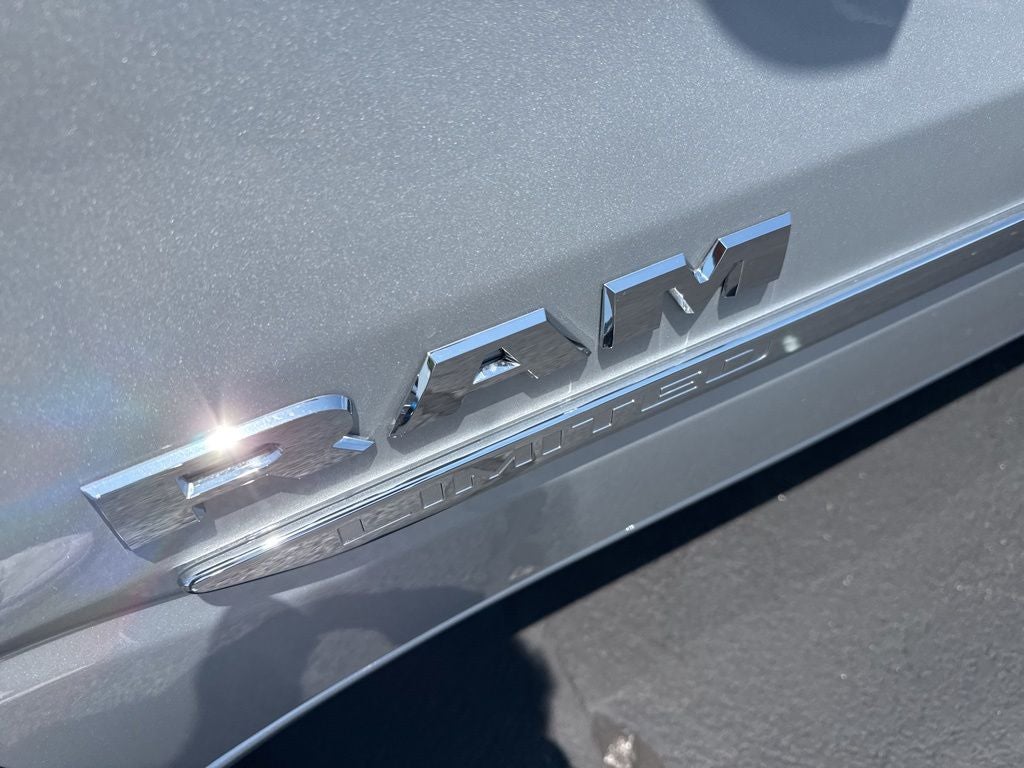 2026 RAM Ram 1500 RAM 1500 LIMITED CREW CAB 4X4 5'7' BOX
