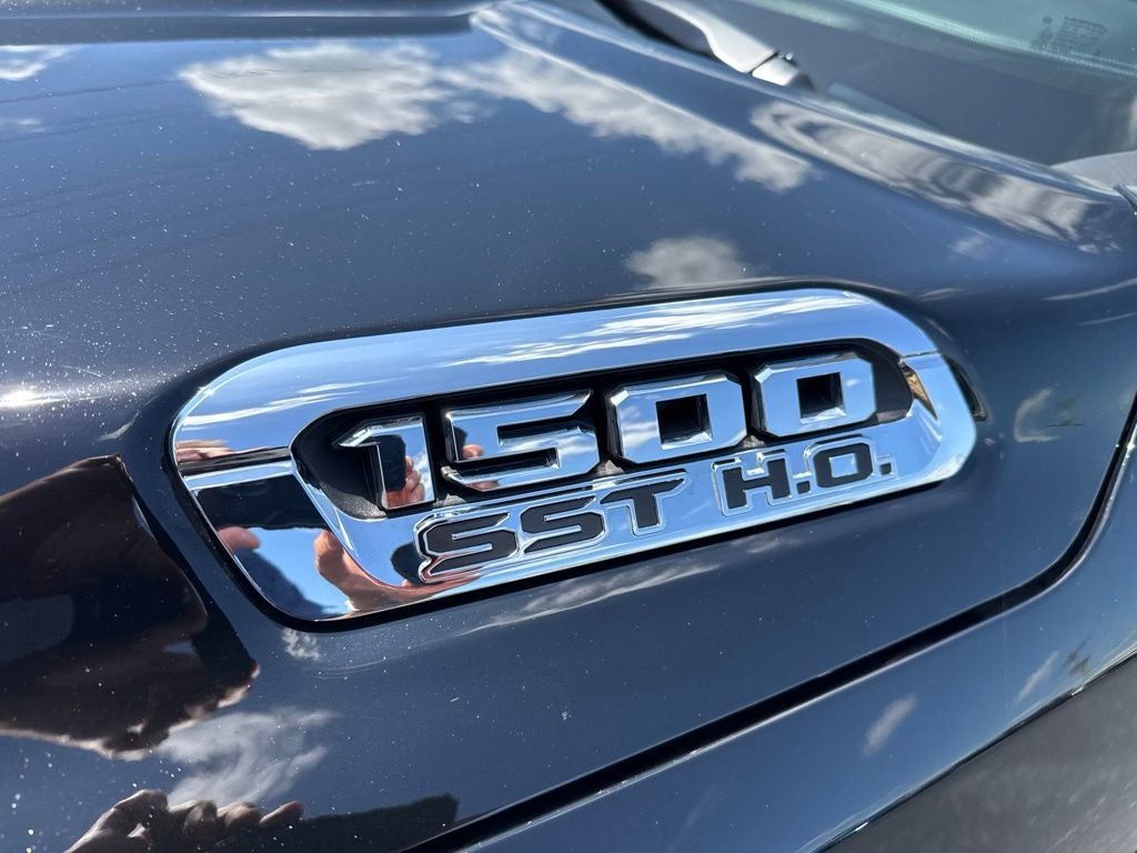 2025 RAM 1500 Limited Crew Cab 4x4 5'7' Box