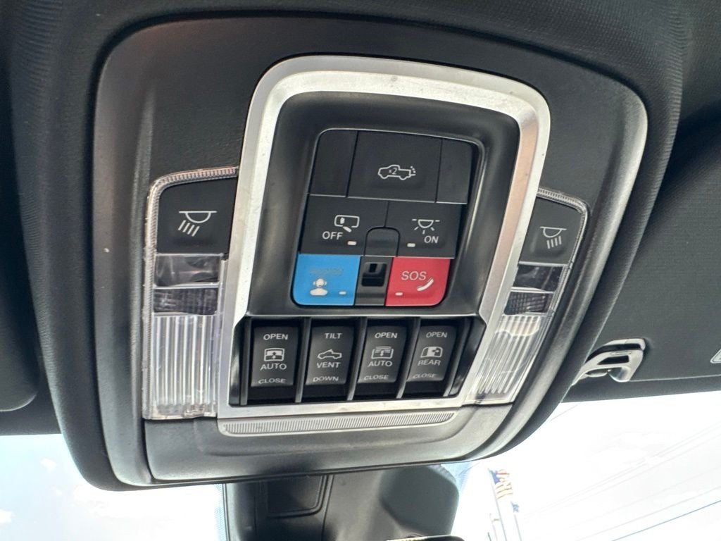 2025 RAM 1500 Limited Crew Cab 4x4 5'7' Box