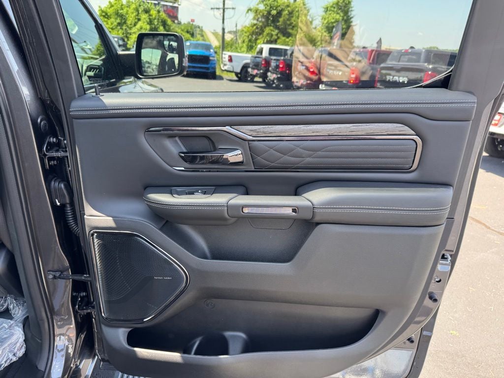 2026 RAM Ram 1500 RAM 1500 LIMITED CREW CAB 4X4 5'7' BOX