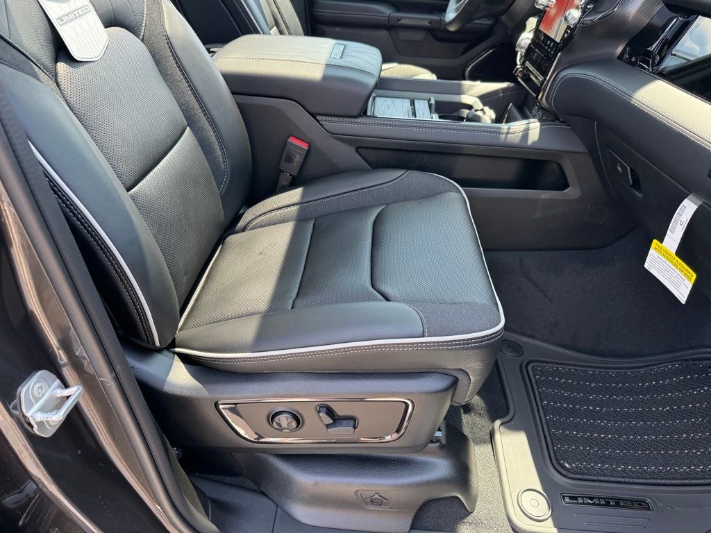 2026 RAM Ram 1500 RAM 1500 LIMITED CREW CAB 4X4 5'7' BOX
