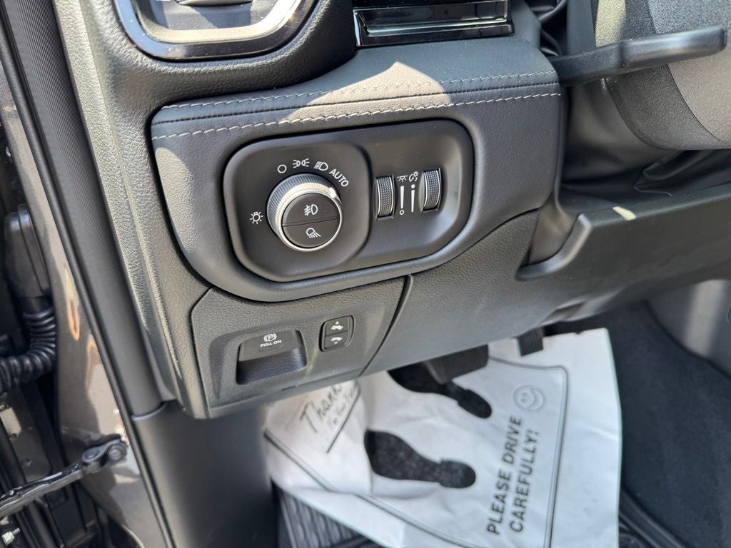2026 RAM Ram 1500 RAM 1500 LIMITED CREW CAB 4X4 5'7' BOX
