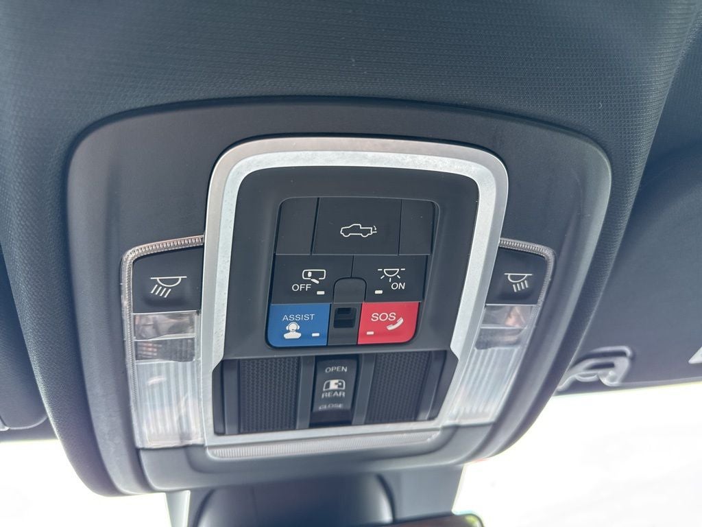 2019 RAM 1500 Limited Crew Cab 4x4 5'7' Box