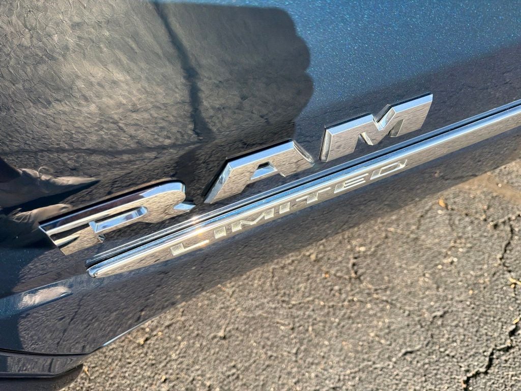 2021 RAM 1500 Limited Crew Cab 4x4 5'7' Box