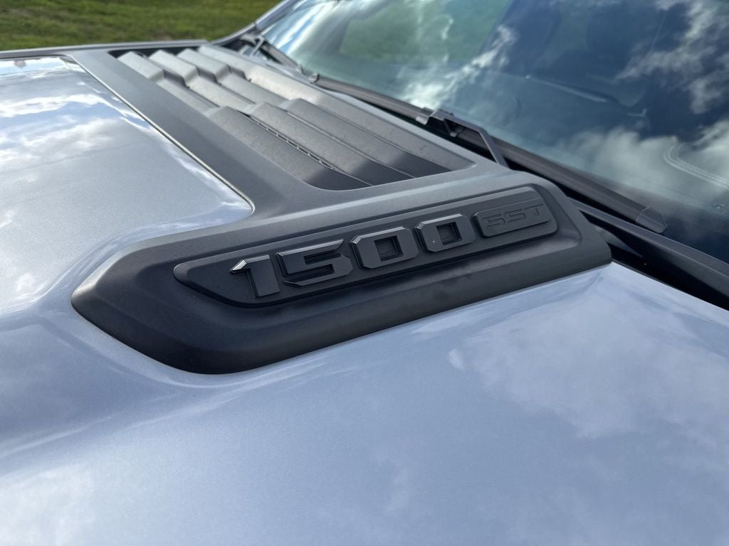 2025 RAM 1500 Laramie Crew Cab 4x4 5'7' Box