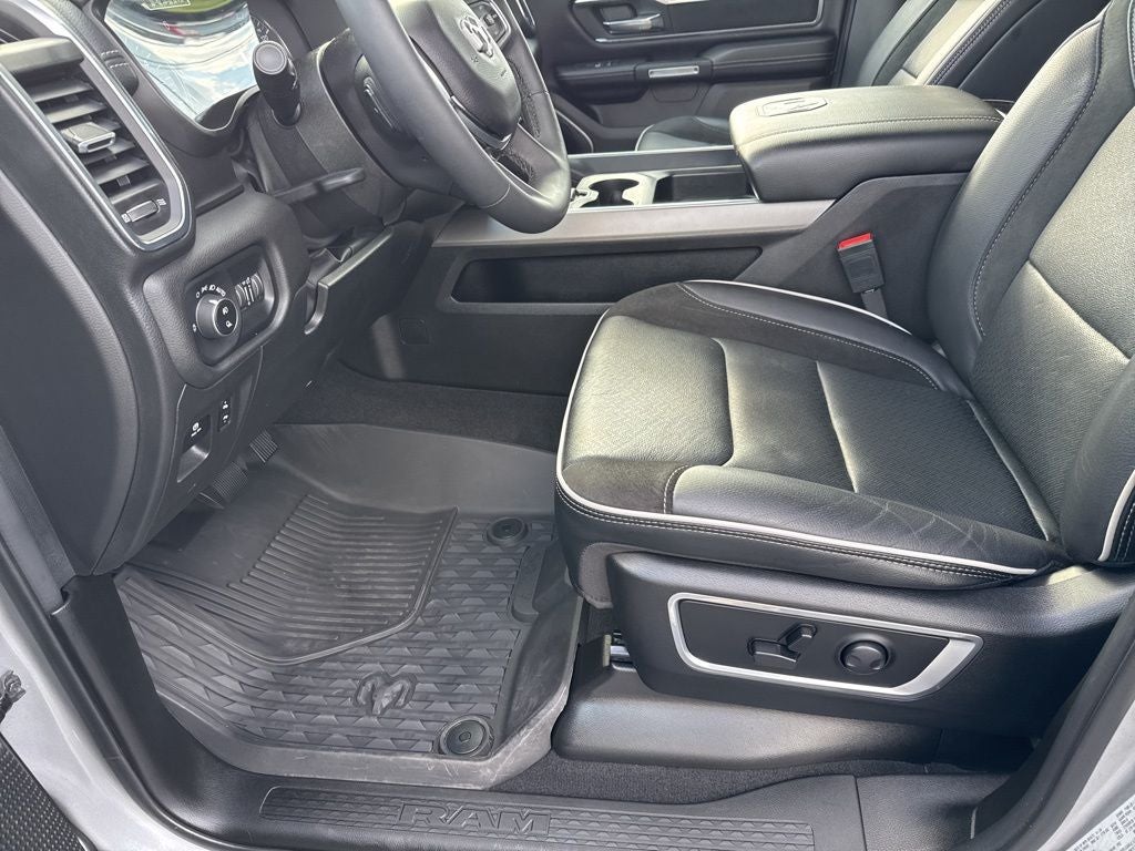 2025 RAM 1500 Laramie Crew Cab 4x4 5'7' Box