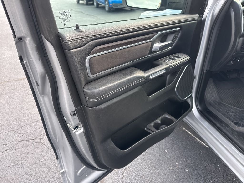 2025 RAM 1500 Laramie Crew Cab 4x4 5'7' Box