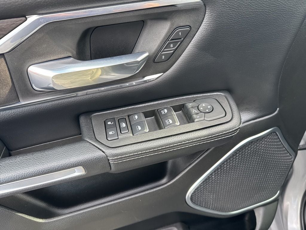 2025 RAM 1500 Laramie Crew Cab 4x4 5'7' Box