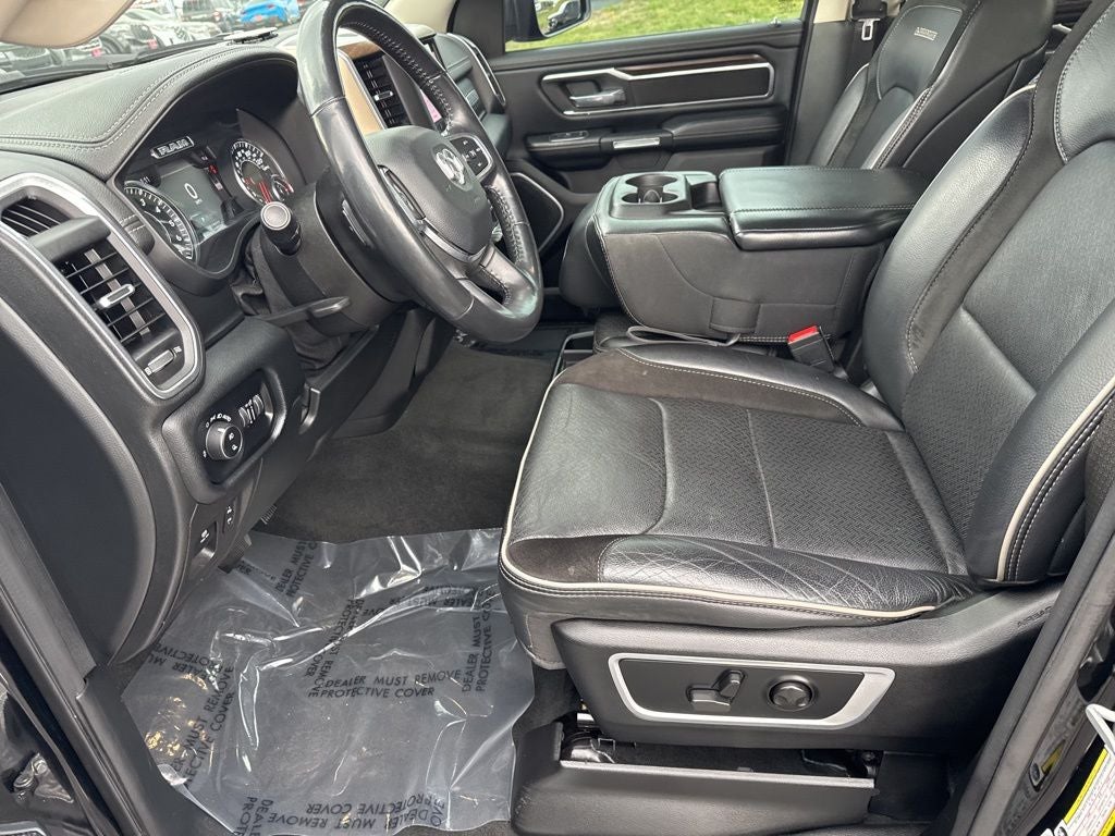 2022 RAM 1500 Laramie Crew Cab 4x4 5'7' Box