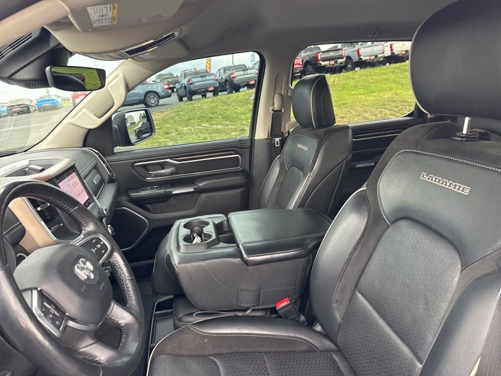 2022 RAM 1500 Laramie Crew Cab 4x4 5'7' Box