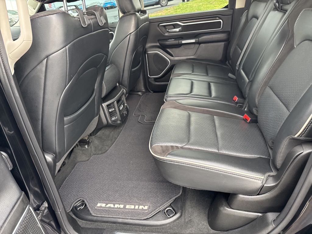 2022 RAM 1500 Laramie Crew Cab 4x4 5'7' Box