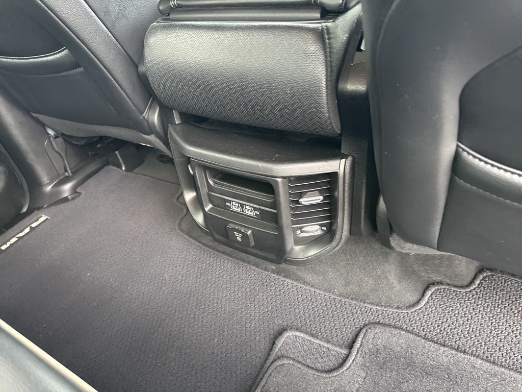 2022 RAM 1500 Laramie Crew Cab 4x4 5'7' Box