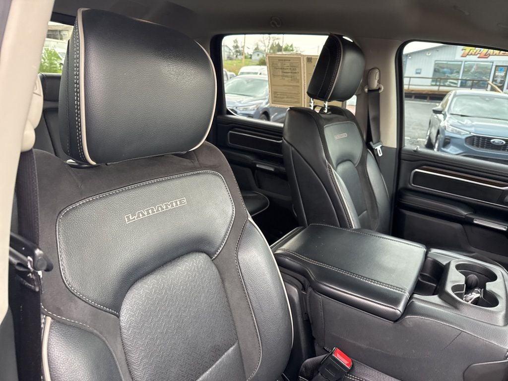 2022 RAM 1500 Laramie Crew Cab 4x4 5'7' Box