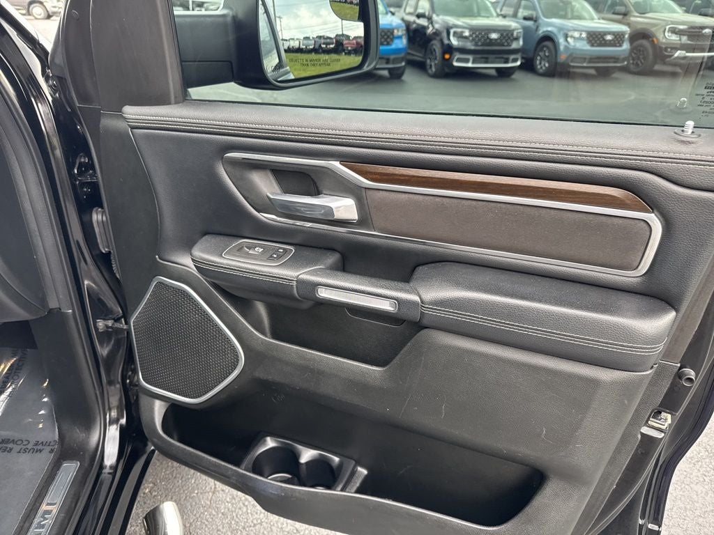 2022 RAM 1500 Laramie Crew Cab 4x4 5'7' Box