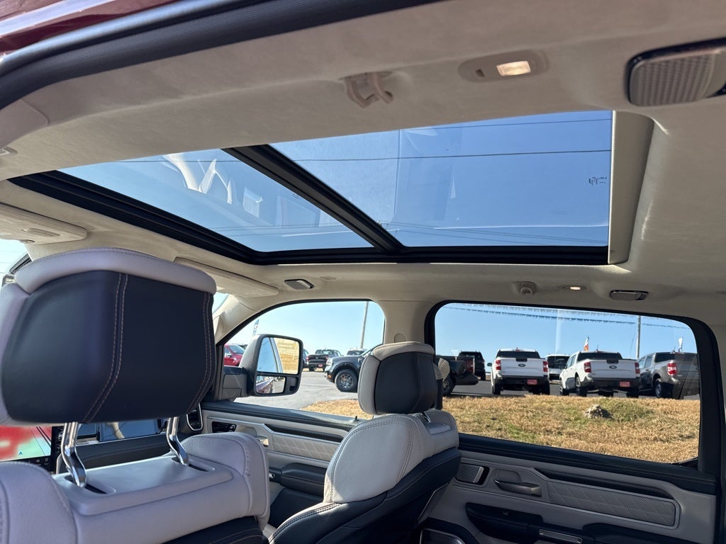 2025 RAM 1500 Tungsten Crew Cab 4x4 5'7' Box