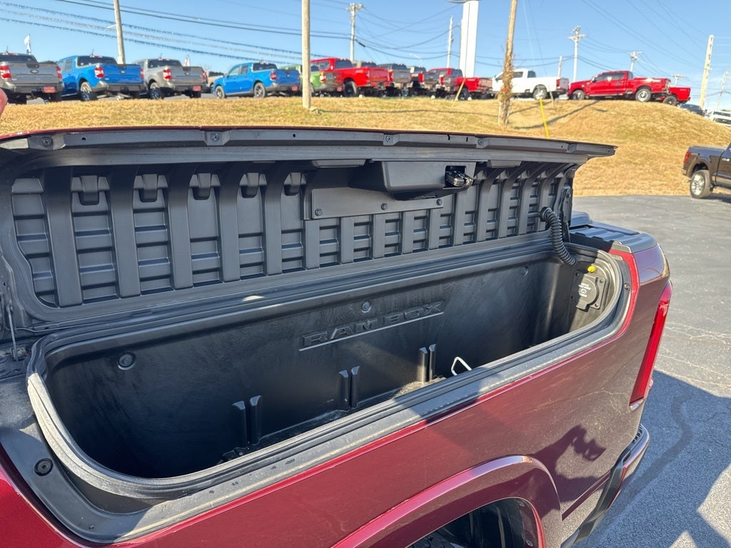 2025 RAM 1500 Tungsten Crew Cab 4x4 5'7' Box