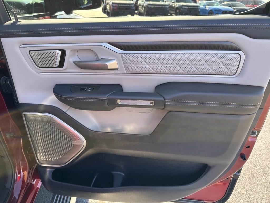 2025 RAM 1500 Tungsten Crew Cab 4x4 5'7' Box