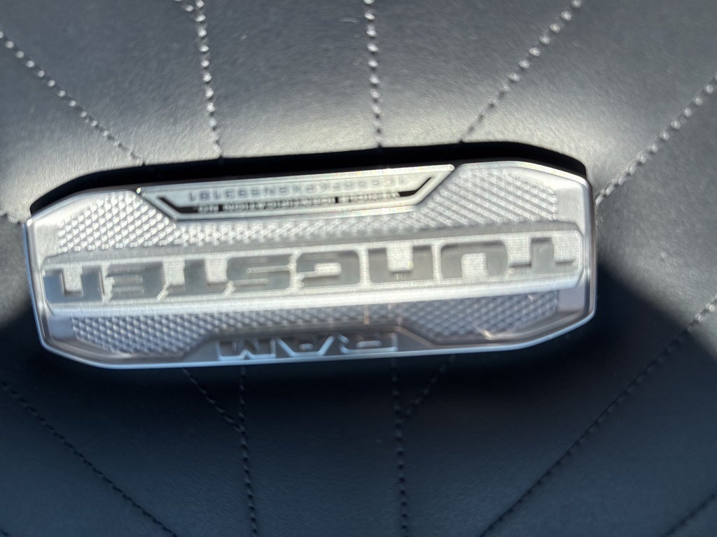 2025 RAM 1500 Tungsten Crew Cab 4x4 5'7' Box