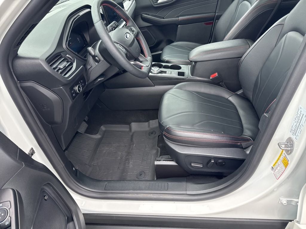 2025 Ford Escape ST-Line Elite