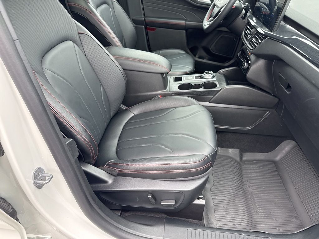 2025 Ford Escape ST-Line Elite