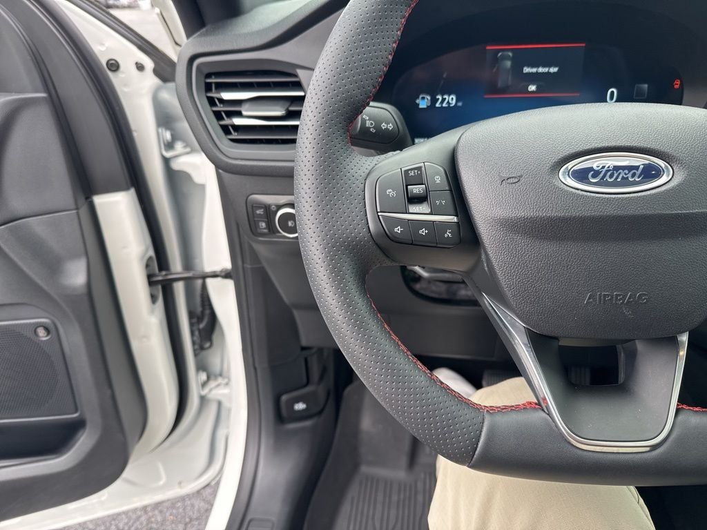 2025 Ford Escape ST-Line Elite