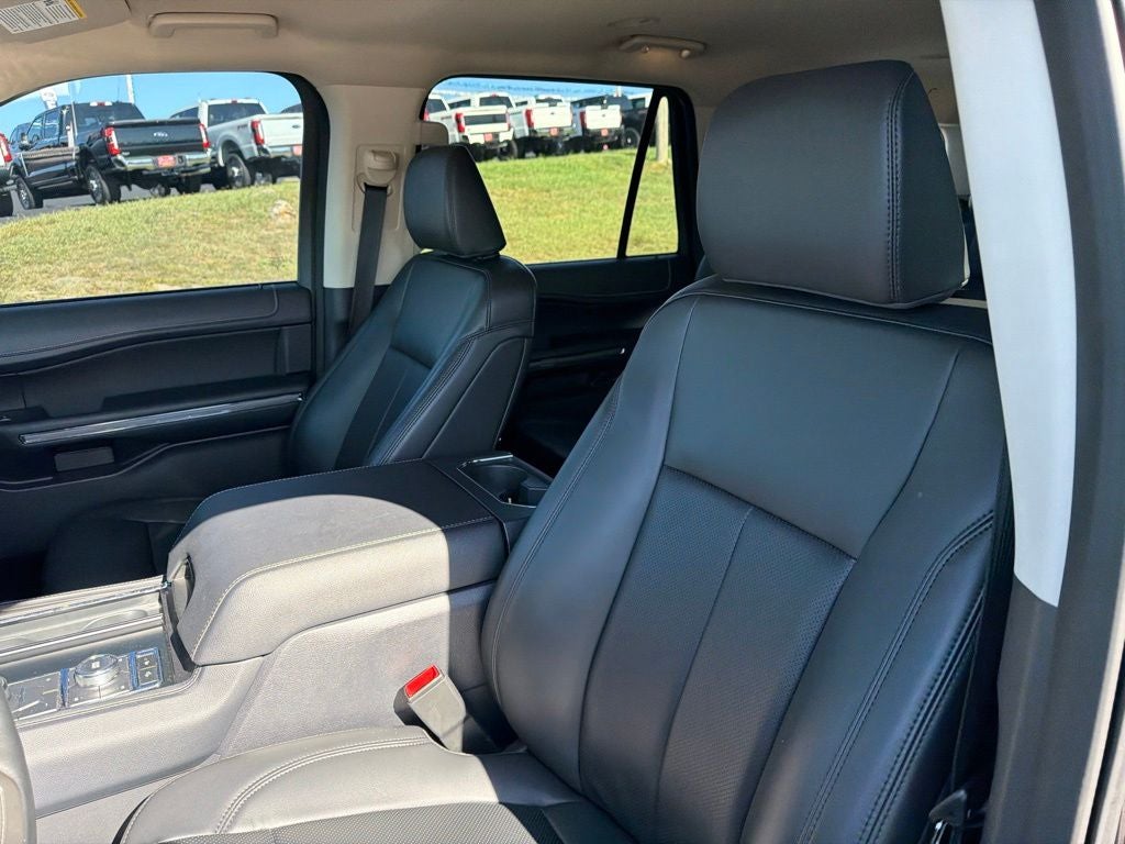 2023 Ford Expedition XLT