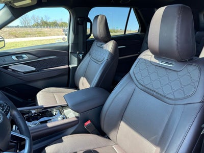 2025 Ford Explorer Platinum