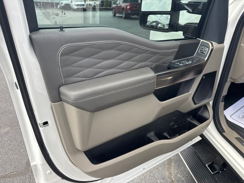 2026 Ford F-350 Platinum