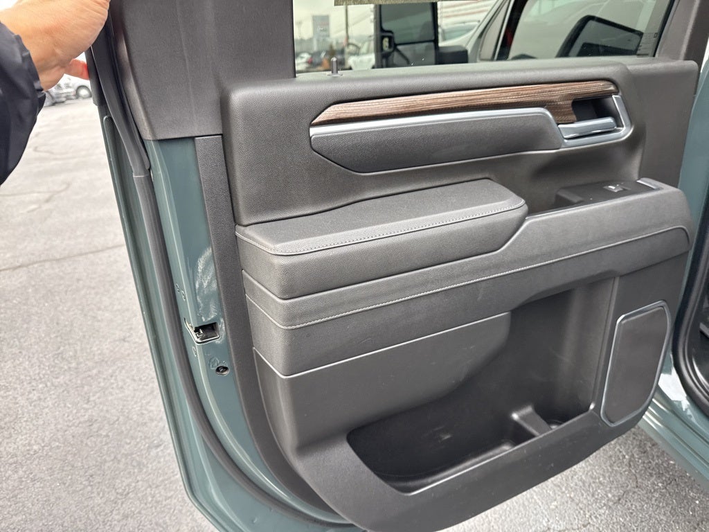 2025 Chevrolet Silverado 2500HD 4WD Crew Cab Standard Bed LT