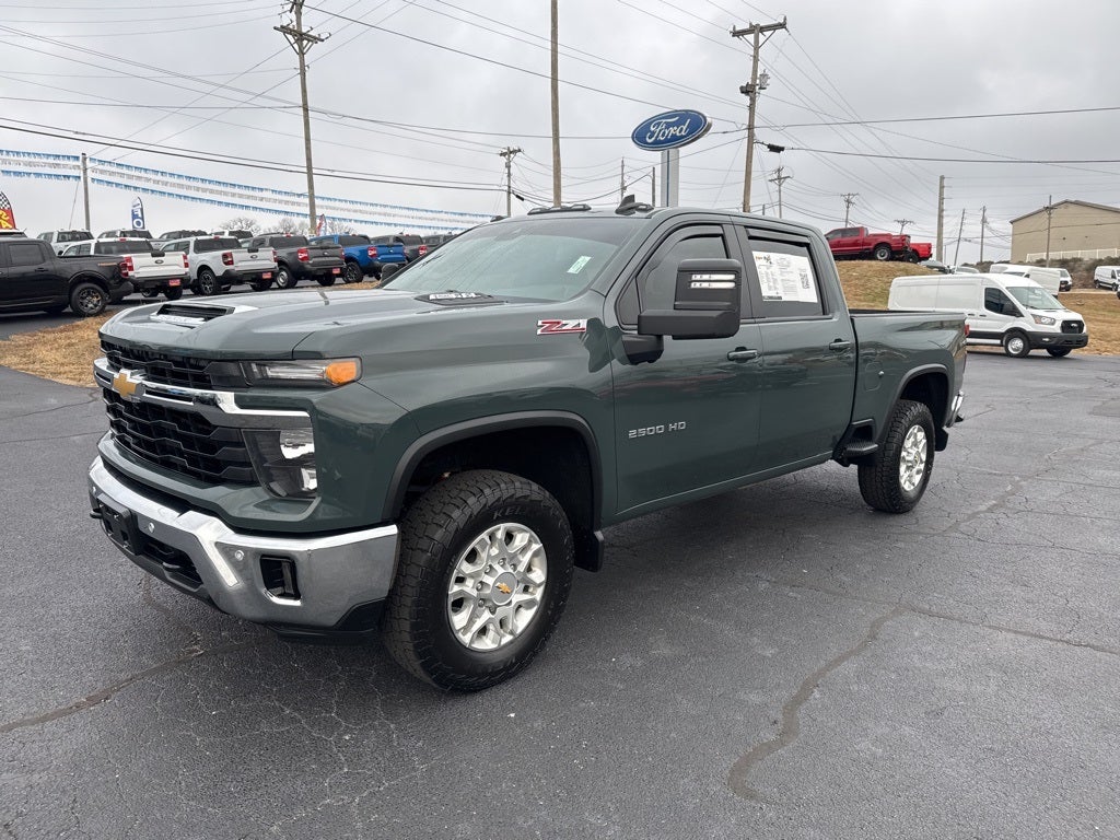 2025 Chevrolet Silverado 2500HD 4WD Crew Cab Standard Bed LT