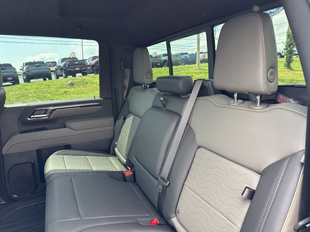 2025 Chevrolet Silverado 2500HD 4WD Crew Cab Standard Bed ZR2