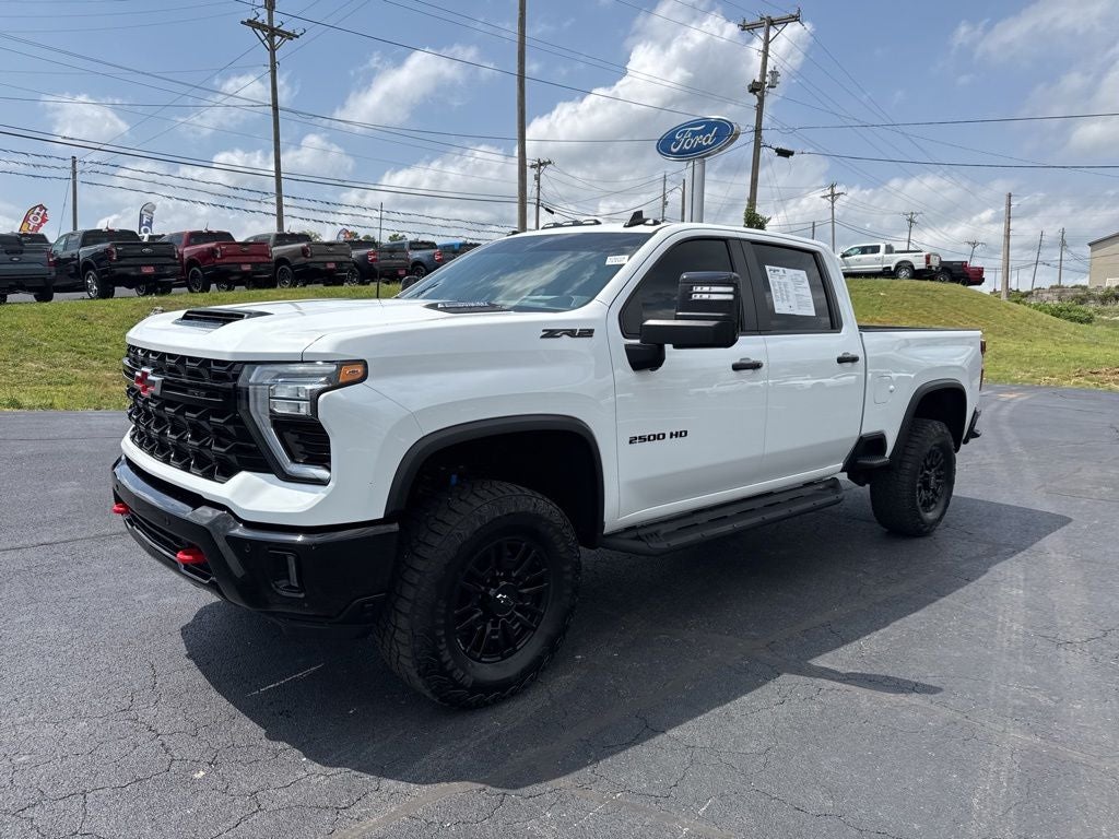 2025 Chevrolet Silverado 2500HD 4WD Crew Cab Standard Bed ZR2